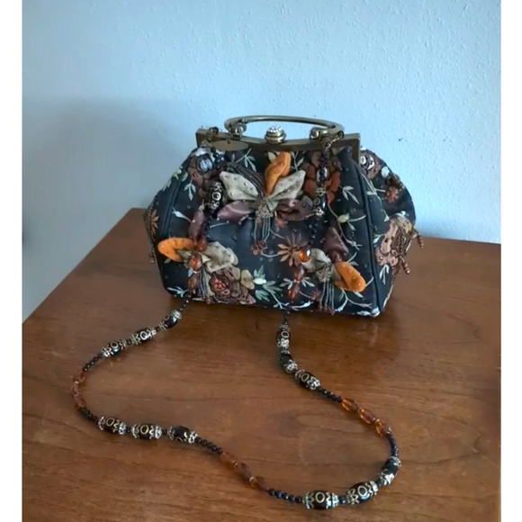 Mary Frances hand bag purse - Picture 14 of 17